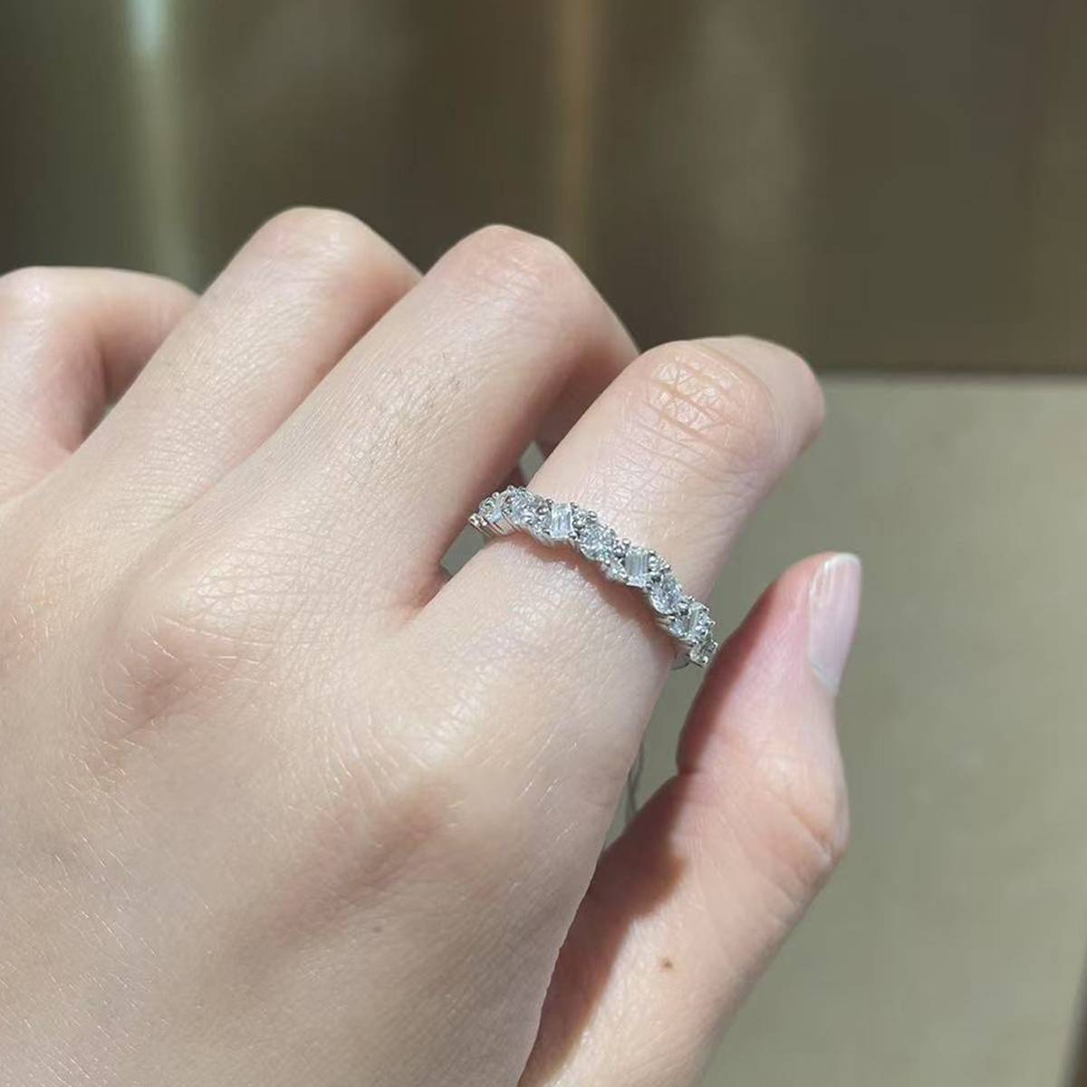 排戒S925银镀白金女戒定制选款副石莫桑钻0.8ct